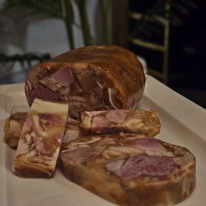 Tobă de porc afumată – gust autentic românesc!